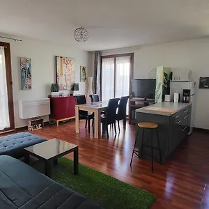 Appartement T2 Intra Muros Spacieux Et Lumineux, Avignon